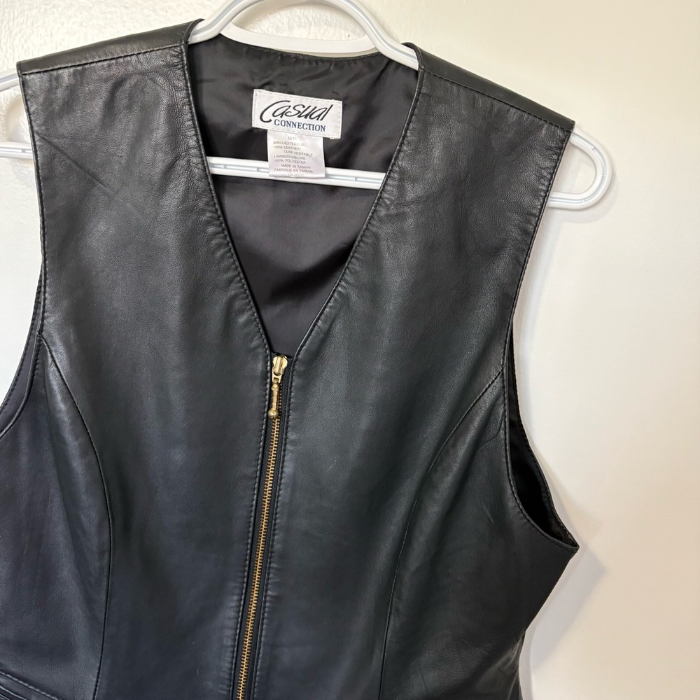 Vintage Y2K Zip Up Black Leather Vest size Medium - Picture 2 of 9